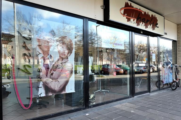 Te huur dubbele kapplaats per uur kleuren, permanenten